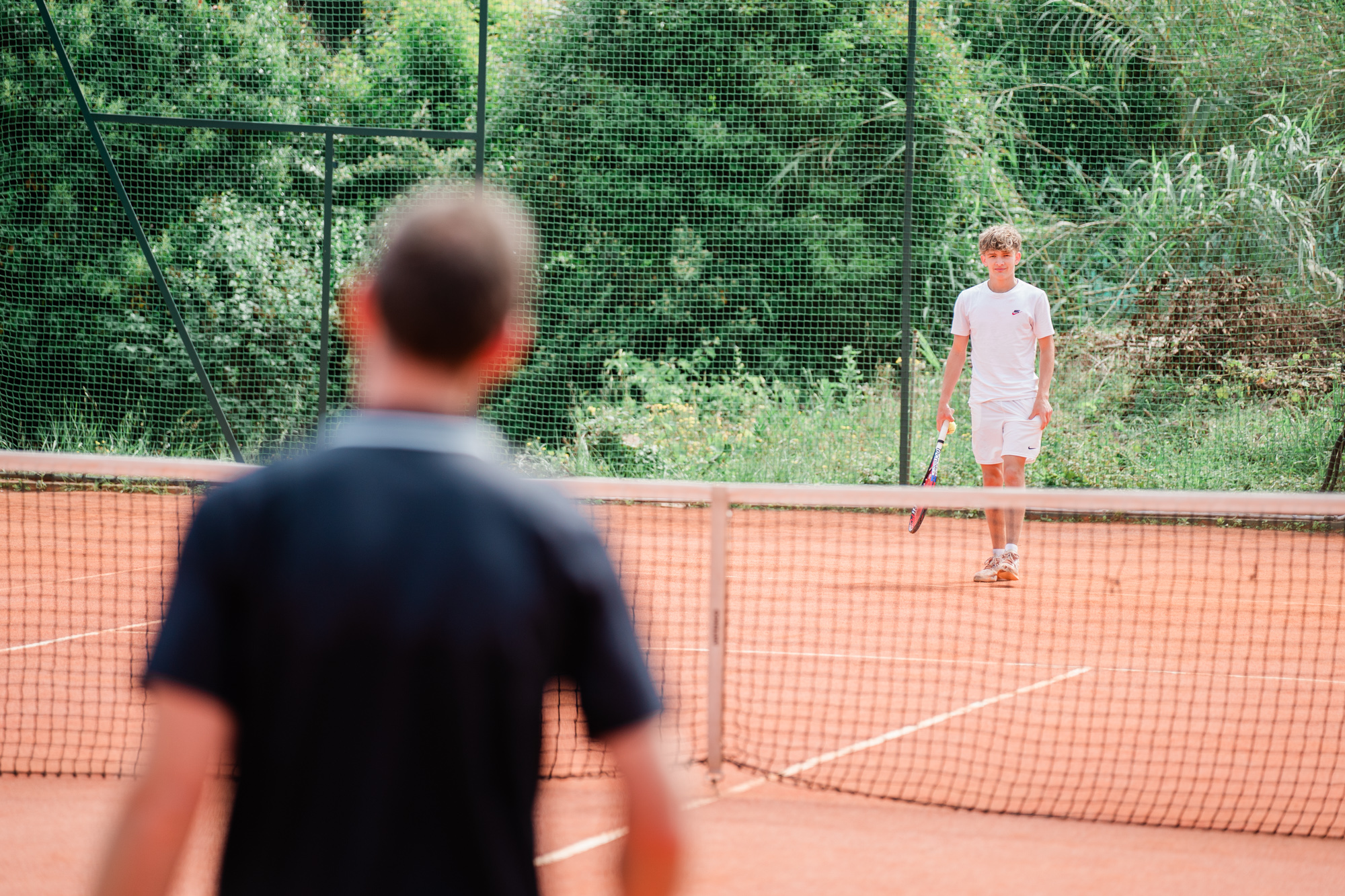 Coach de tennis privé sur la Côte d'Azur pour cours à domicile, villas privées et hôtels de luxe